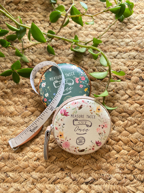 Tape Measure in Floral Case (8080353460462)
