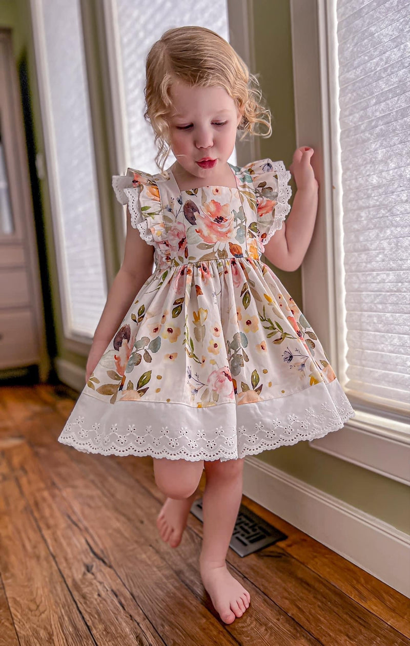 R38 PREORDER - Graceful Blooms - by the 1/2 metre (7575539319022) (8178921603310)