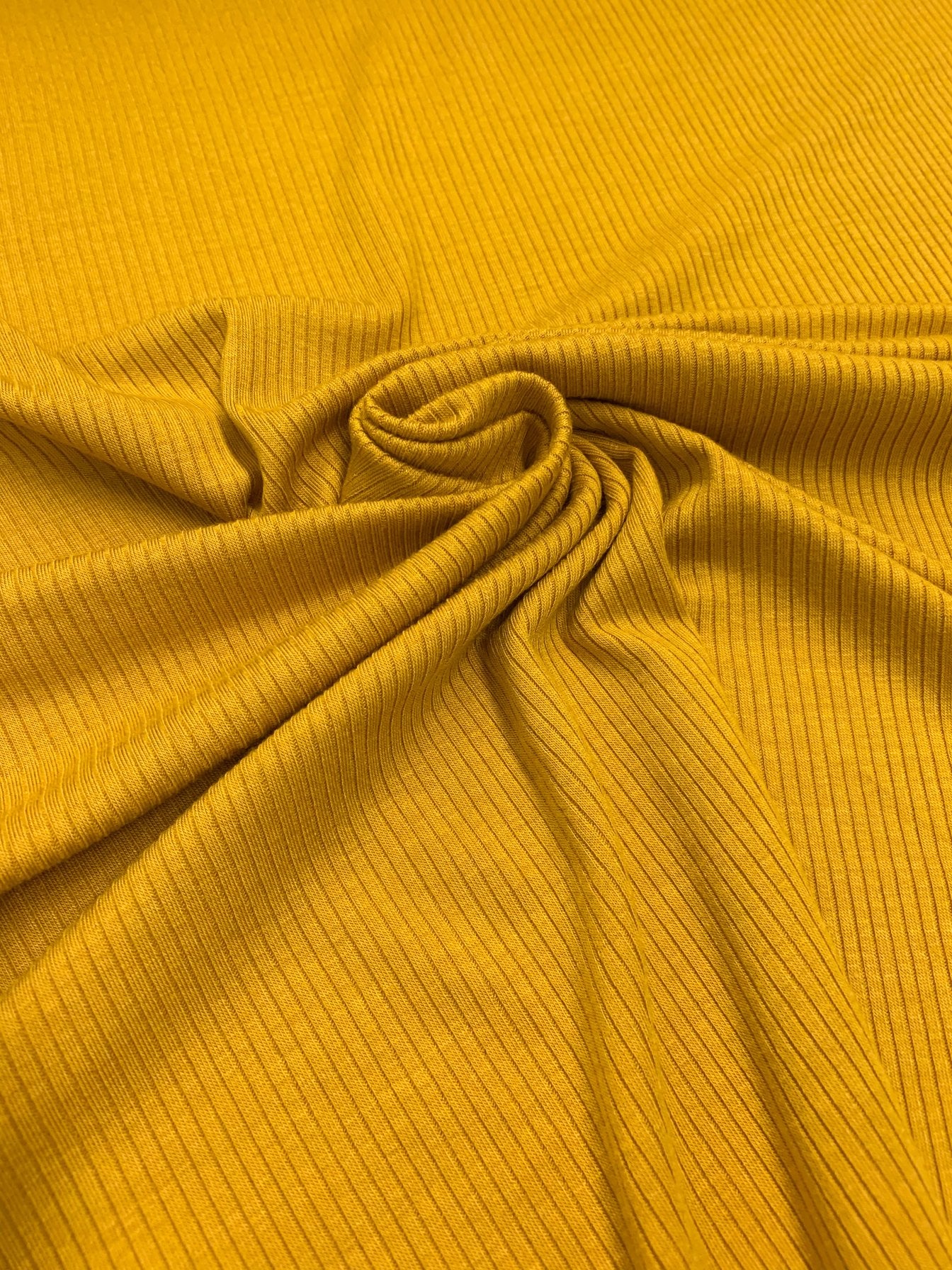 Lightweight shop knit fabric